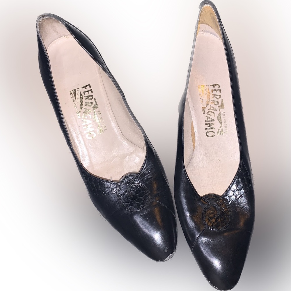 COPY - Salvatore Ferragamo Black Leather Vintage Pumps